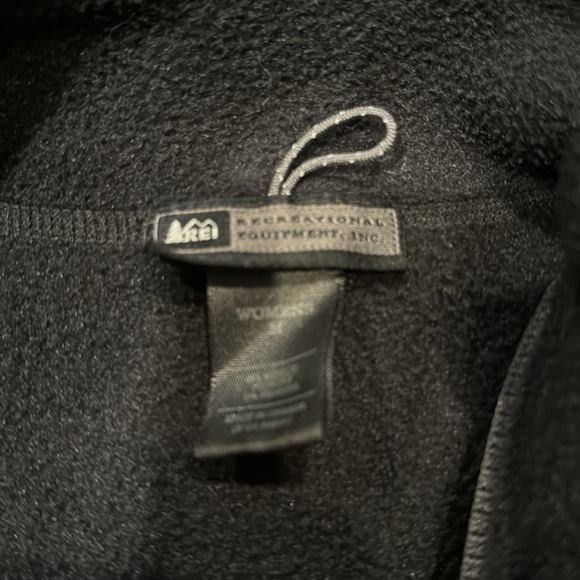 REI fleece jacket, women’s size medium.  Black - Picture 3 of 5